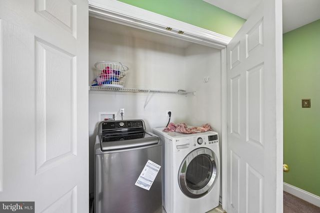 404 COUNTRY EDGE CIR, Downingtown, PA 19335