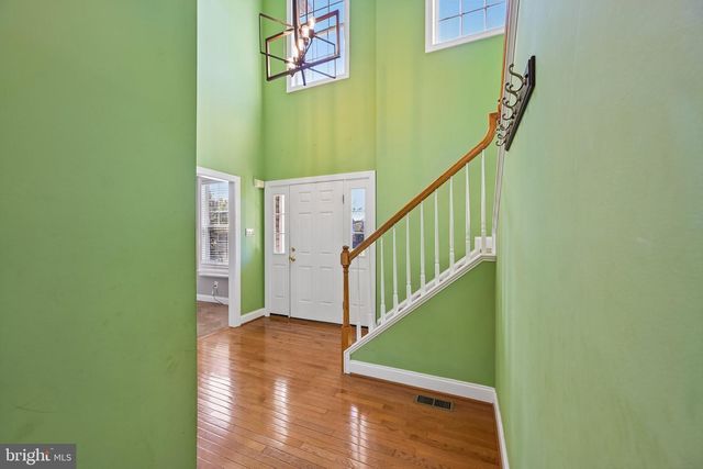 404 COUNTRY EDGE CIR, Downingtown, PA 19335