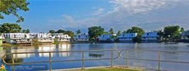 4051 NE 13th Ave 54-3, Oakland Park, FL 33334