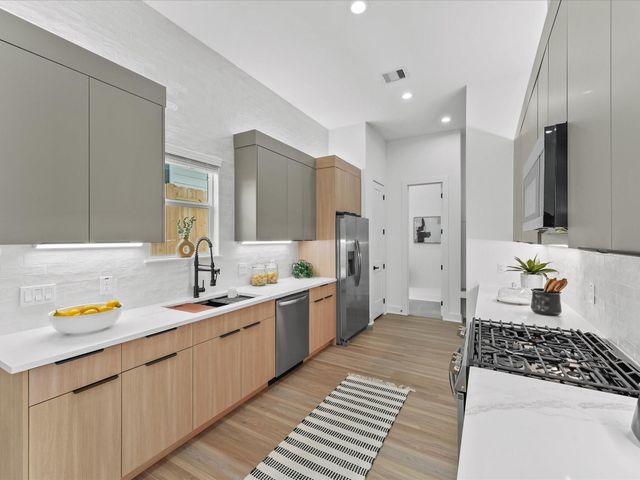 2592 W Tidwell Road, Houston, TX 77091