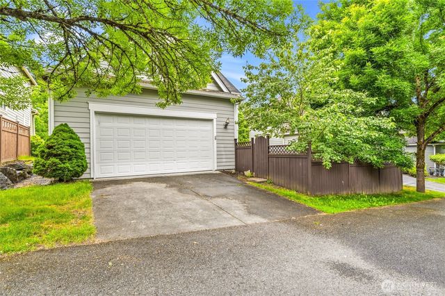 17123 Parkside Way SE, Renton, WA 98058