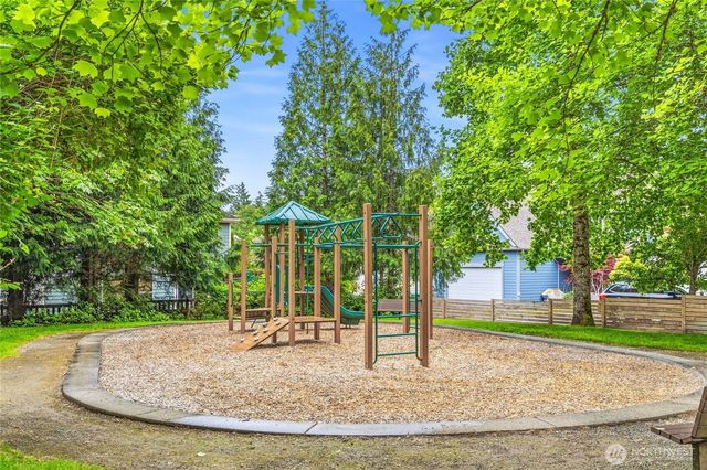 17123 Parkside Way SE, Renton, WA 98058