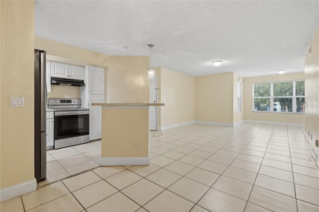 4532 COMMANDER DRIVE 2121, Orlando, FL 32822