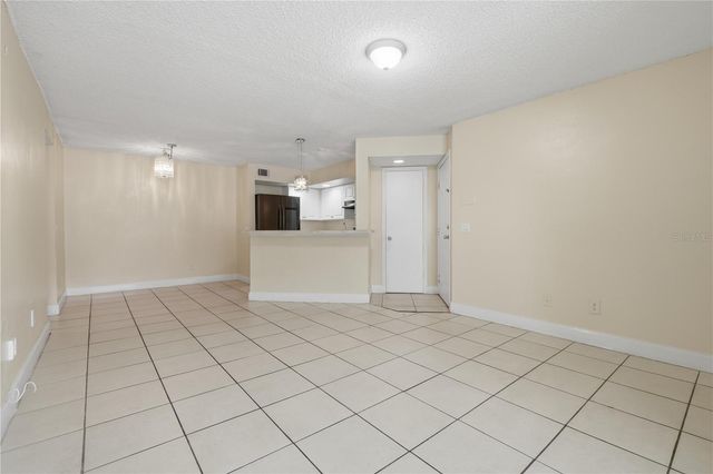 4532 COMMANDER DRIVE 2121, Orlando, FL 32822