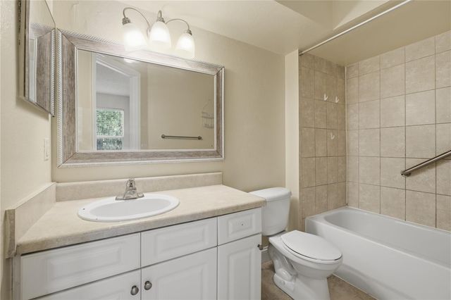 4532 COMMANDER DRIVE 2121, Orlando, FL 32822