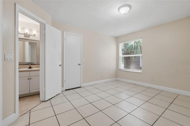 4532 COMMANDER DRIVE 2121, Orlando, FL 32822