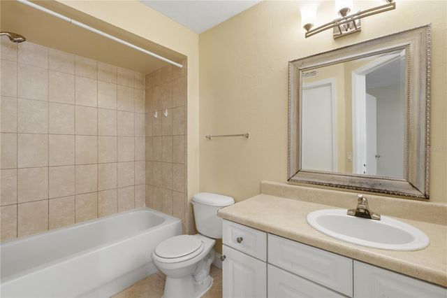 4532 COMMANDER DRIVE 2121, Orlando, FL 32822