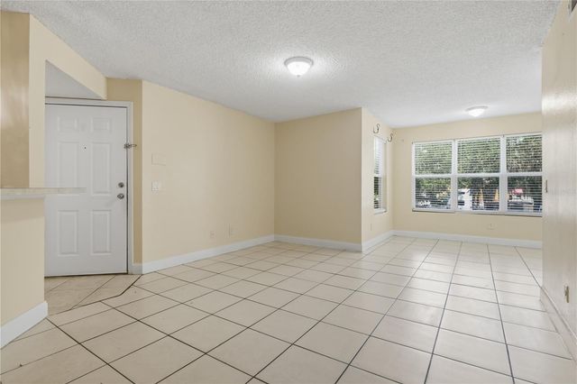 4532 COMMANDER DRIVE 2121, Orlando, FL 32822