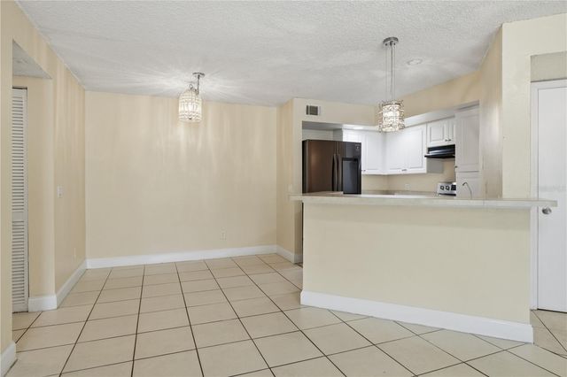 4532 COMMANDER DRIVE 2121, Orlando, FL 32822