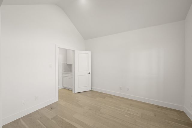 402 Crestview Drive, Midlothian, TX 76065