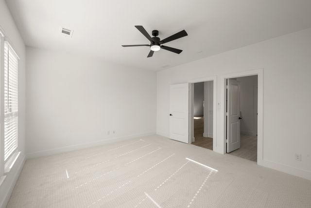 402 Crestview Drive, Midlothian, TX 76065