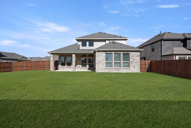 402 Crestview Drive, Midlothian, TX 76065