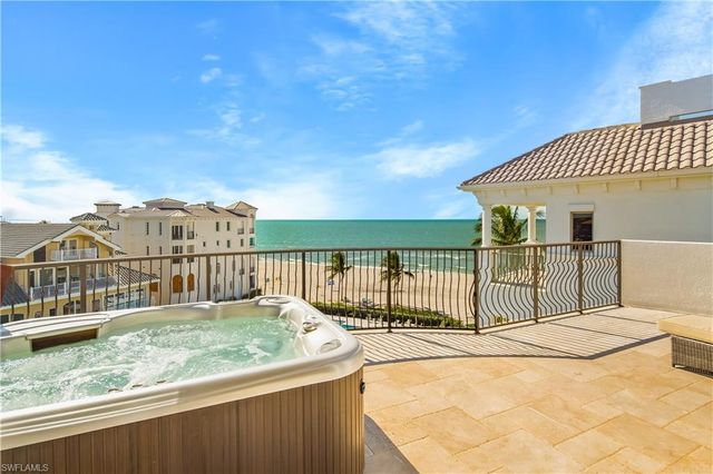 102 Felipe LN, Bonita Springs, FL 34134