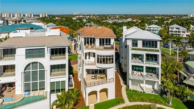 102 Felipe LN, Bonita Springs, FL 34134