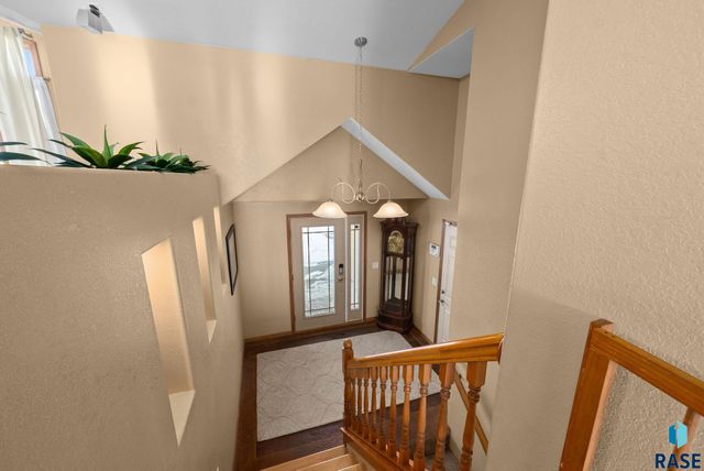 7624 S Courtyard Cir Circle, Sioux Falls, SD 57108