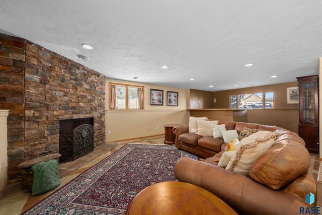 7624 S Courtyard Cir Circle, Sioux Falls, SD 57108