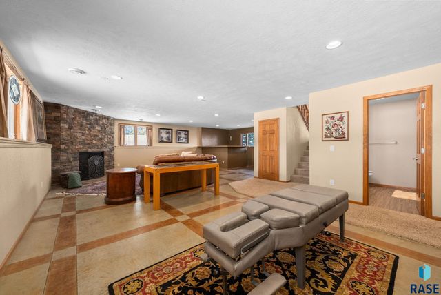 7624 S Courtyard Cir Circle, Sioux Falls, SD 57108