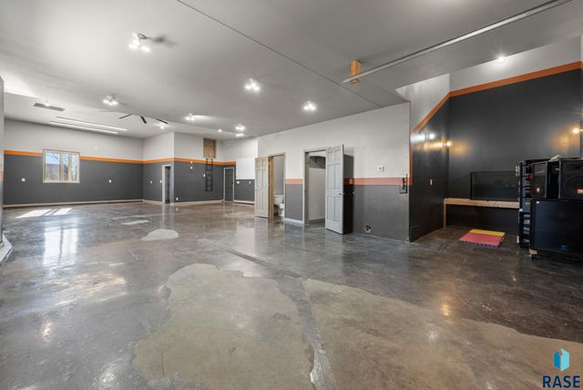 7624 S Courtyard Cir Circle, Sioux Falls, SD 57108