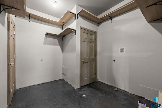 7624 S Courtyard Cir Circle, Sioux Falls, SD 57108