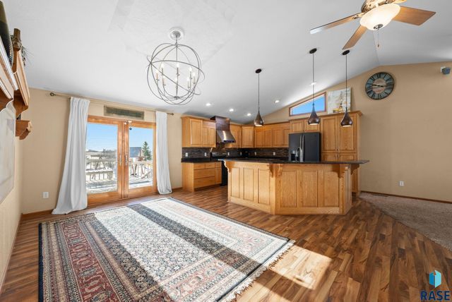 7624 S Courtyard Cir Circle, Sioux Falls, SD 57108