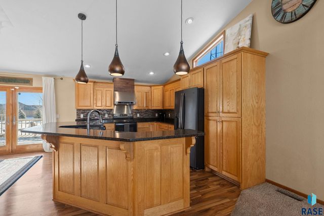 7624 S Courtyard Cir Circle, Sioux Falls, SD 57108