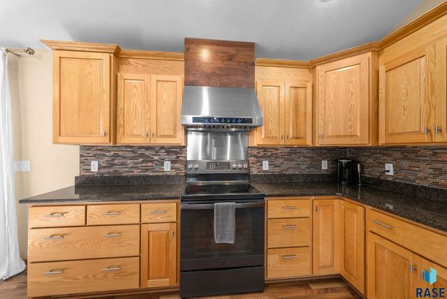 7624 S Courtyard Cir Circle, Sioux Falls, SD 57108