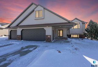 7624 S Courtyard Cir Circle, Sioux Falls, SD 57108