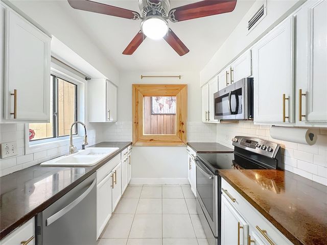 233 CROWN OAKS WAY 233, Longwood, FL 32779