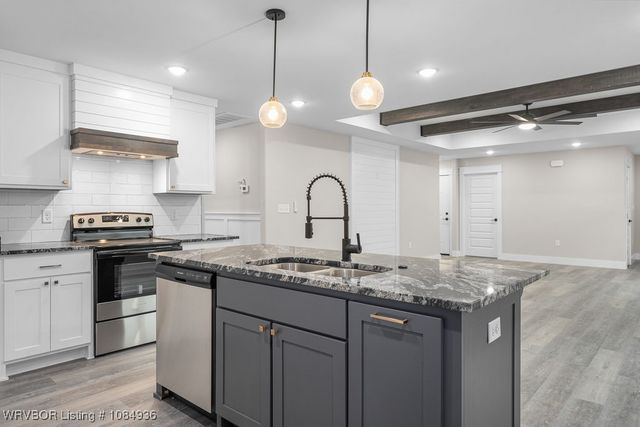 1005 N 16th Street, Fort Smith, AR 72901