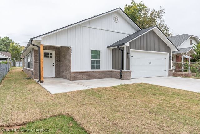 1005 N 16th Street, Fort Smith, AR 72901