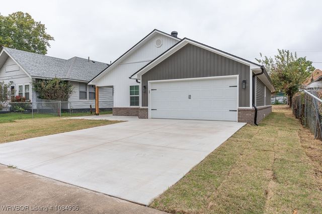 1005 N 16th Street, Fort Smith, AR 72901