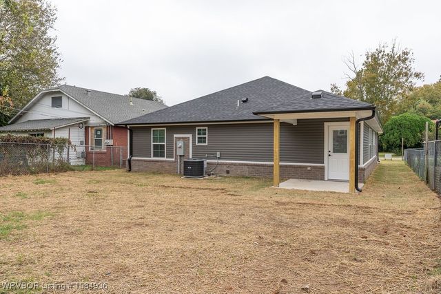 1005 N 16th Street, Fort Smith, AR 72901