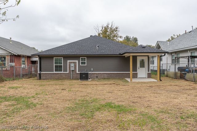 1005 N 16th Street, Fort Smith, AR 72901