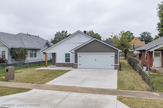 1005 N 16th Street, Fort Smith, AR 72901