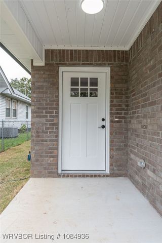 1005 N 16th Street, Fort Smith, AR 72901