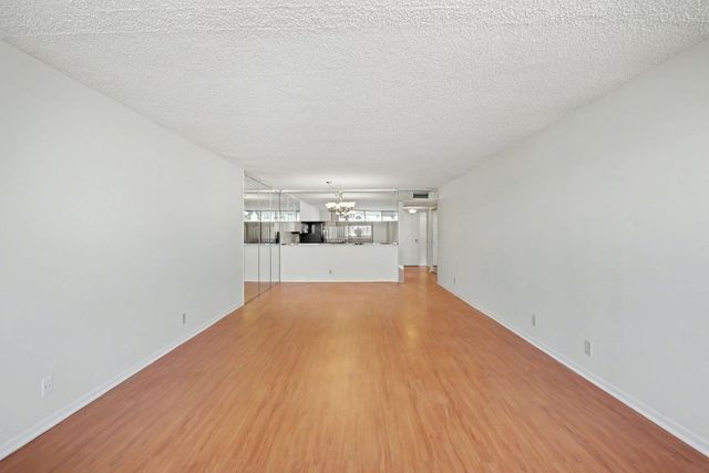 8030 Hampton Boulevard 414, North Lauderdale, FL 33068