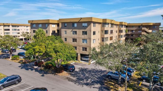 8030 Hampton Boulevard 414, North Lauderdale, FL 33068