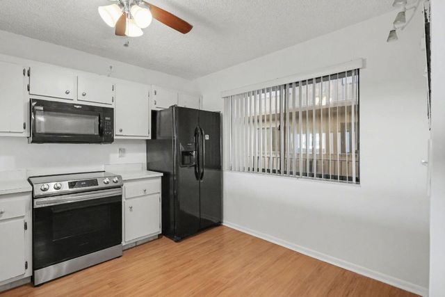 8030 Hampton Boulevard 414, North Lauderdale, FL 33068