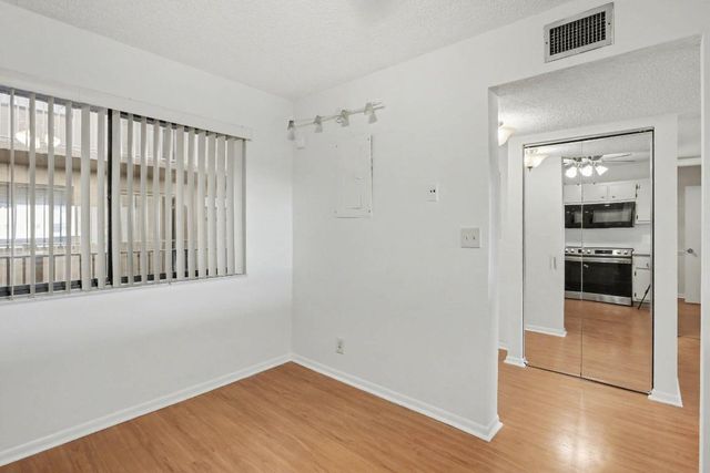 8030 Hampton Boulevard 414, North Lauderdale, FL 33068