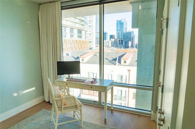 300 Bowie ST 703, Austin, TX 78703