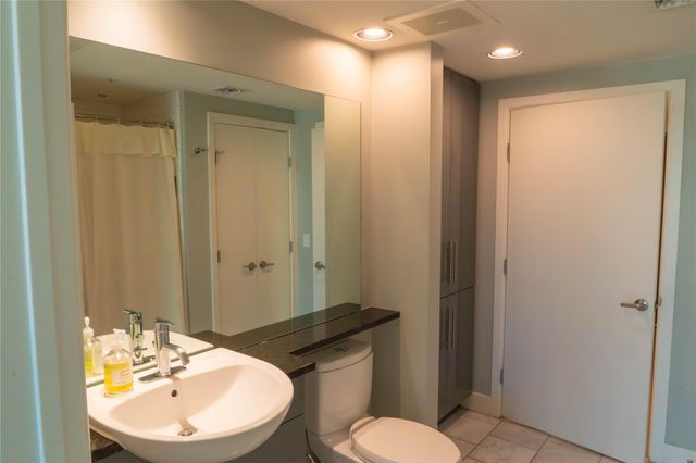 300 Bowie ST 703, Austin, TX 78703