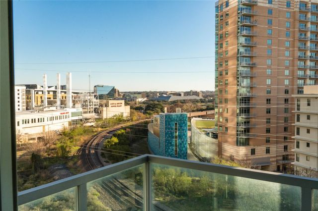 300 Bowie ST 703, Austin, TX 78703