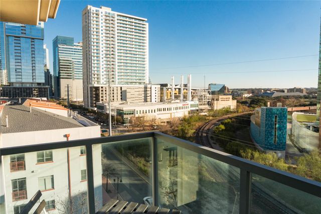 300 Bowie ST 703, Austin, TX 78703