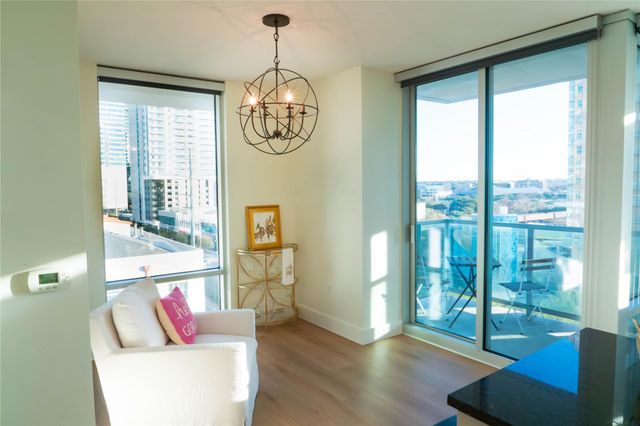 300 Bowie ST 703, Austin, TX 78703