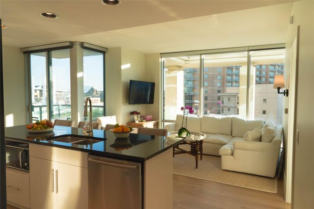 300 Bowie ST 703, Austin, TX 78703