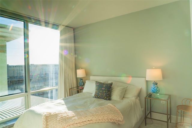 300 Bowie ST 703, Austin, TX 78703