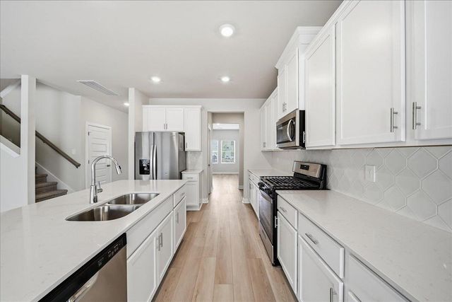 105 Gibbon Way, Gray Court, SC 29645