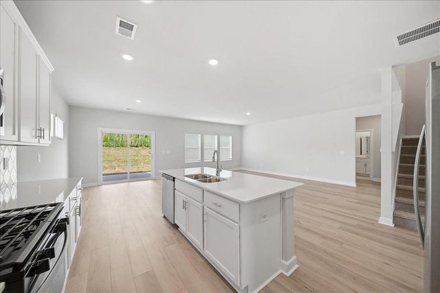 105 Gibbon Way, Gray Court, SC 29645