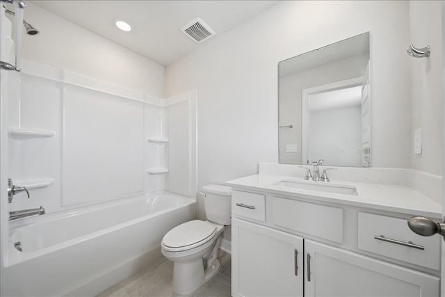 105 Gibbon Way, Gray Court, SC 29645