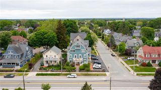 1291 Narragansett Boulevard 6, Cranston, RI 02905